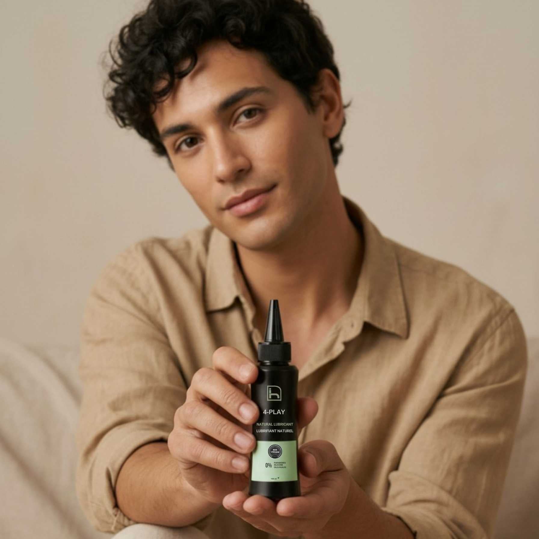 Lubricante natural con cánula, sin parabenos, ecológico y vegano.