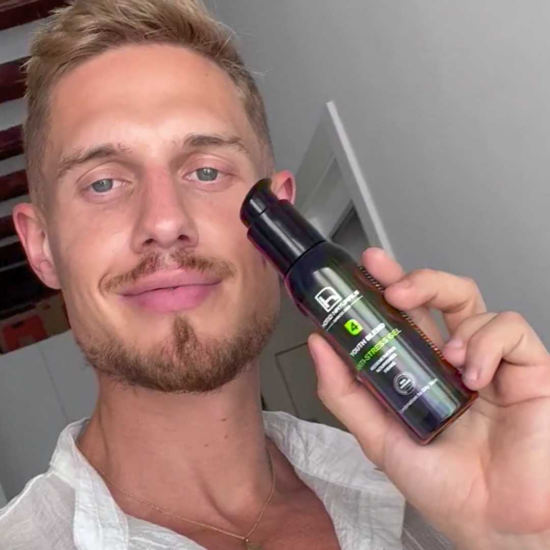 Crema facial para hombre con ácido hialurónico y bakuchiol, el retinol natural. Con activos botánicos antiedad. Ecológica y vegana. Sin parabenos.
