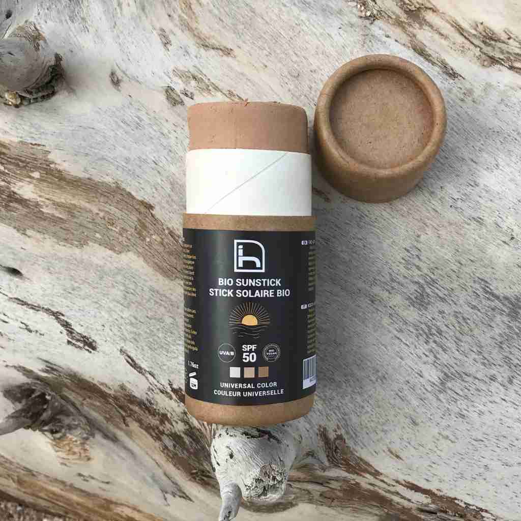 Natural and ecological sunscreen SPF 50. Mineral filter. Without benzophenones. Biodegradable stick. Bio + Vegan. With colour.